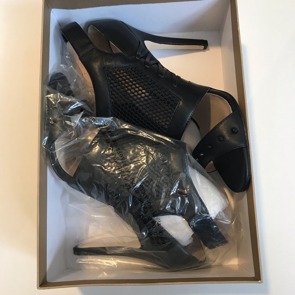 NWT Nicole Miller Artelier - Addison heels - Picture 6 of 8